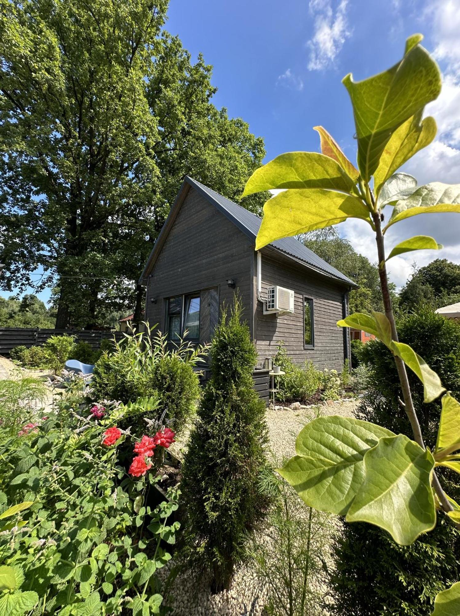 Villa Amazing Little House On An Island With Garden Riga Exterior foto